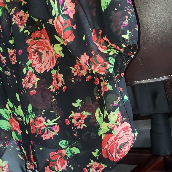 💥4 for $10💥Womens chiffon sheer top - Picture 4 of 4